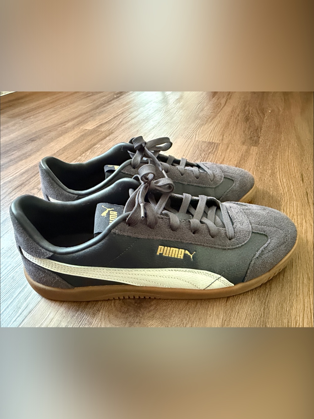Puma Men's Low-Top Sneakers in Navy with white Formstripe